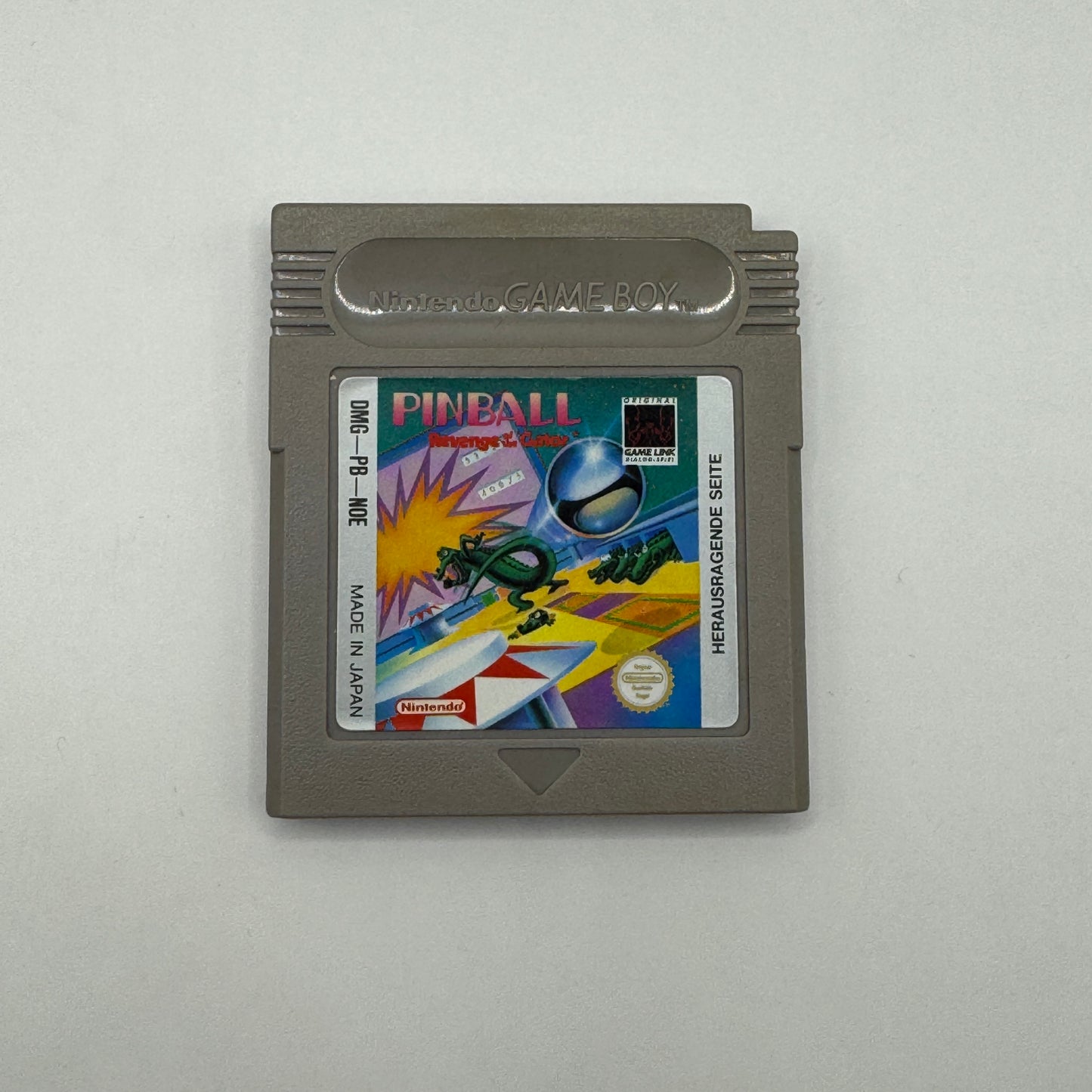 Modul des Game Boy-Spiels Pinball ohne Originalhülle, ein Geschicklichkeitsspiel, in dem Spieler die Kugel über ein Flipperfeld steuern, Punkte sammeln und Hindernisse überwinden.