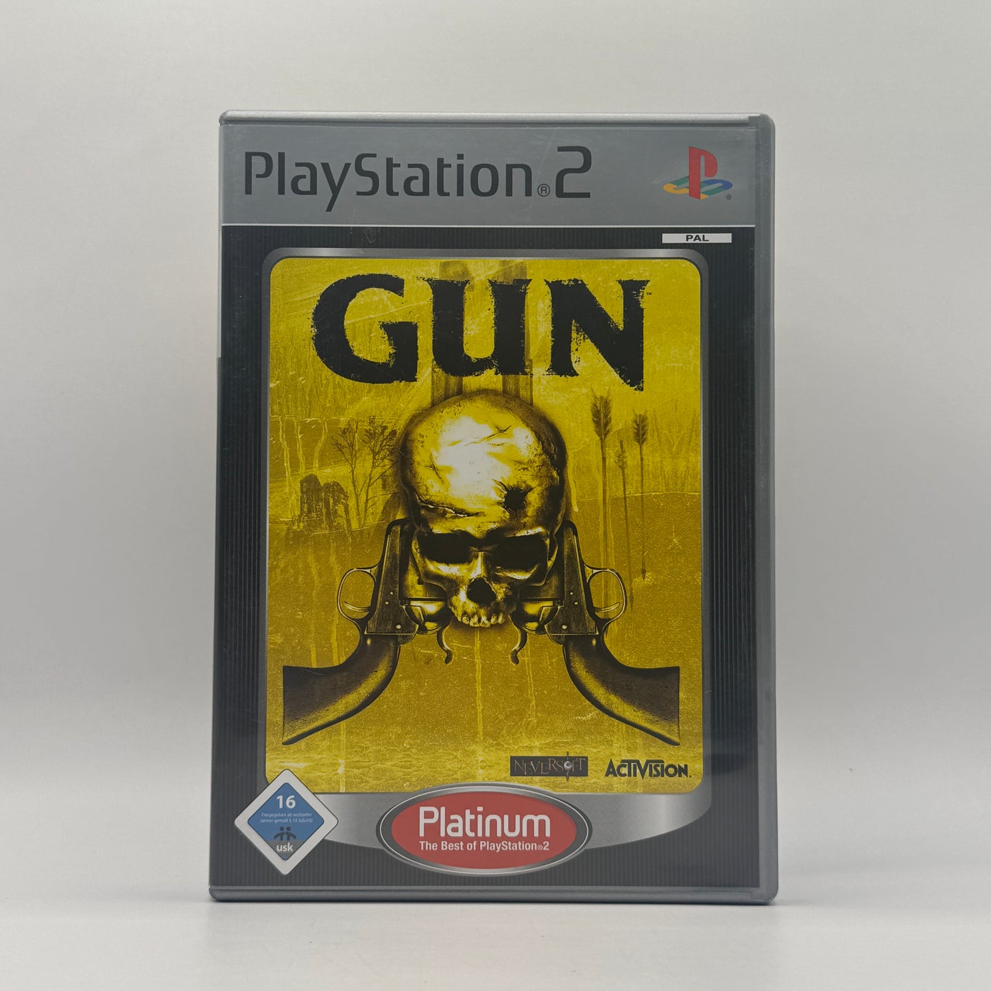 Verpackung des PS2-Spiels GUN, ein Action-Adventure im Wilden Westen, in dem Spieler als Revolverheld Colton White Missionen erfüllen und eine offene Welt erkunden.