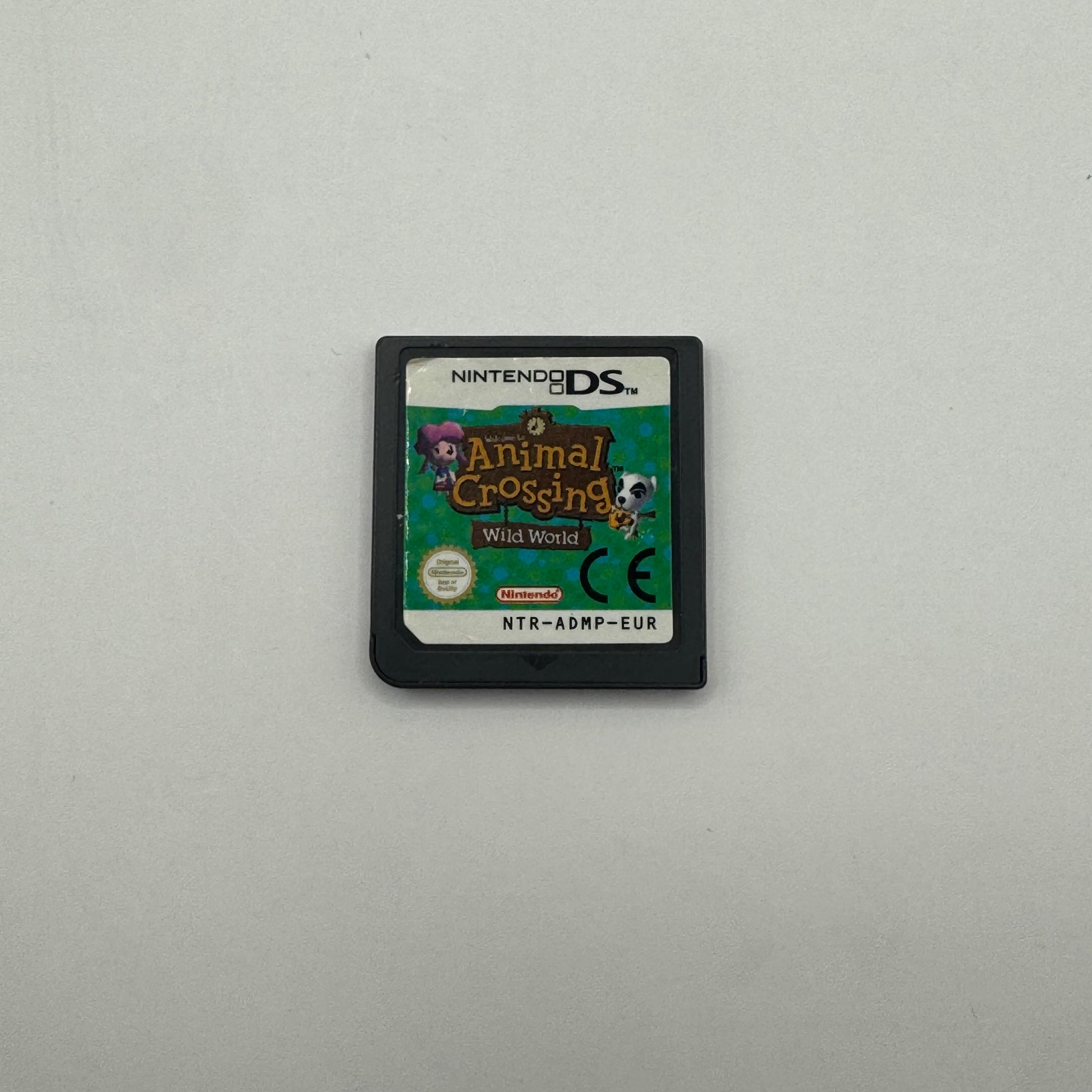 Modul des Nintendo DS-Spiels Animal Crossing: Wild World ohne Originalhülle, ein Lebenssimulationsspiel, in dem Spieler in einem Dorf mit tierischen Nachbarn leben, ihr Haus gestalten und den Alltag frei gestalten.