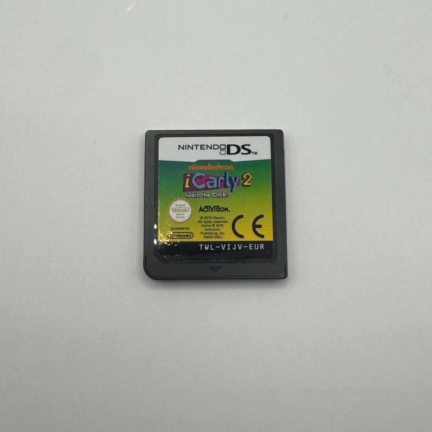 Modul des Nintendo DS-Spiels iCarly 2: Join the Click! ohne Originalhülle, ein Adventure-Spiel, in dem Spieler als Carly und ihre Freunde verschiedene Herausforderungen meistern und Mini-Spiele spielen.