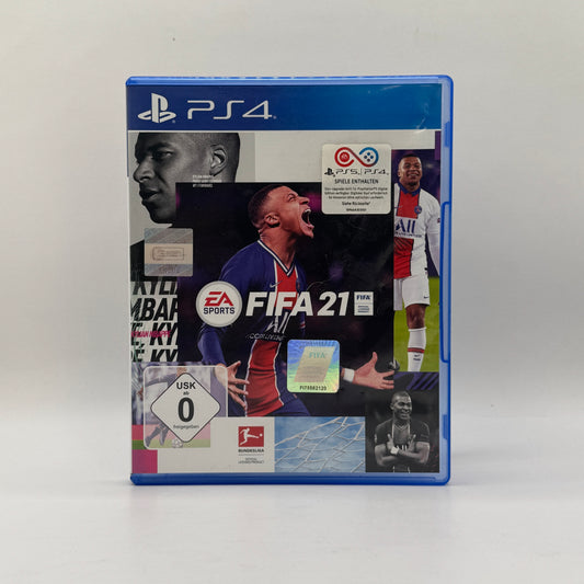 Verpackung des PS4-Spiels FIFA 21, ein Fußball-Simulationsspiel mit lizenzierten Teams, Spielern und verschiedenen Spielmodi für Einzel- und Mehrspieler.