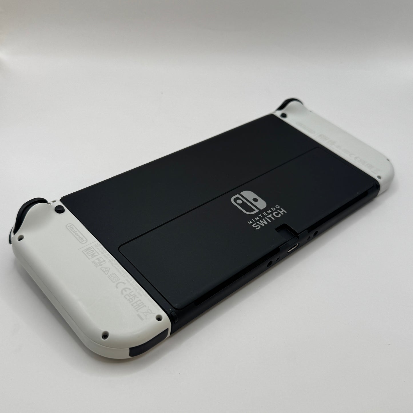 Nintendo Konsole | Switch OLED inkl. Original-Zubehör & Tasche - Zustand: SEHR GUT