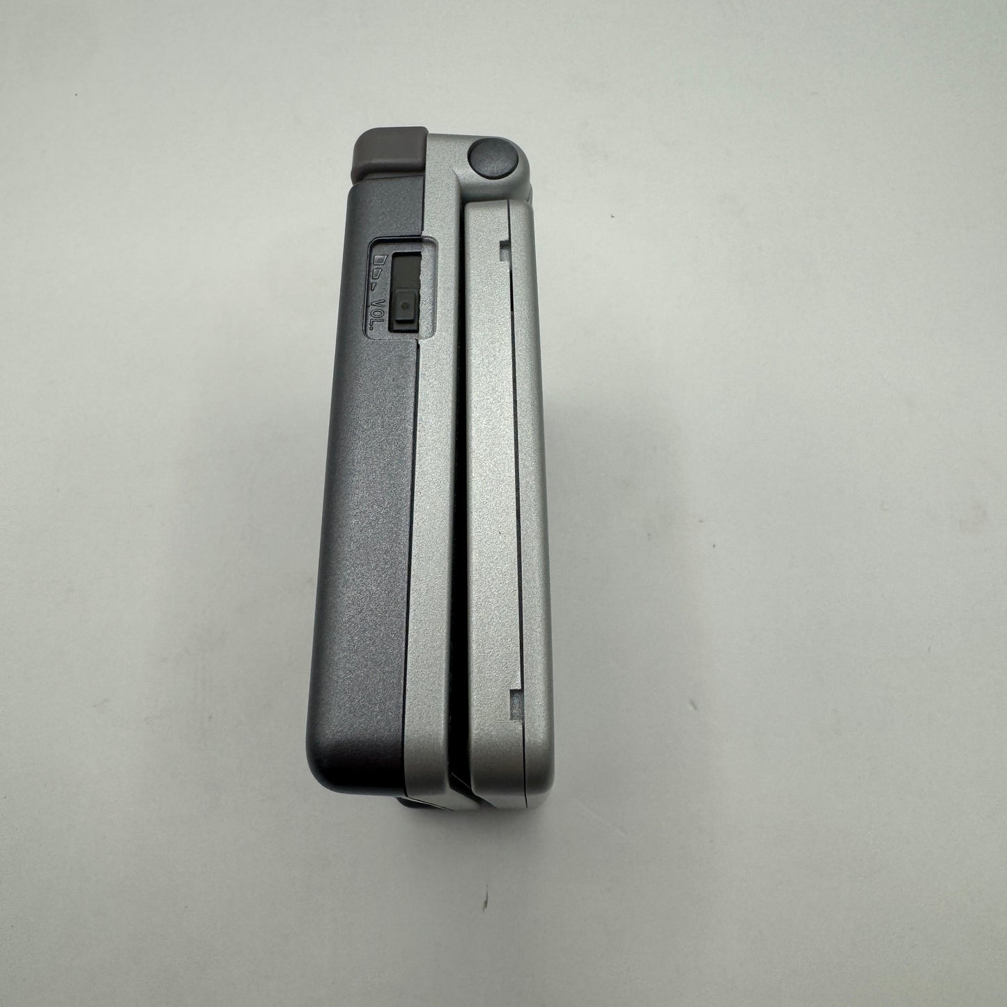 Nintendo Konsole | Game Boy Advance SP mit IPS-Display (NES-Edition) - Zustand: TOP