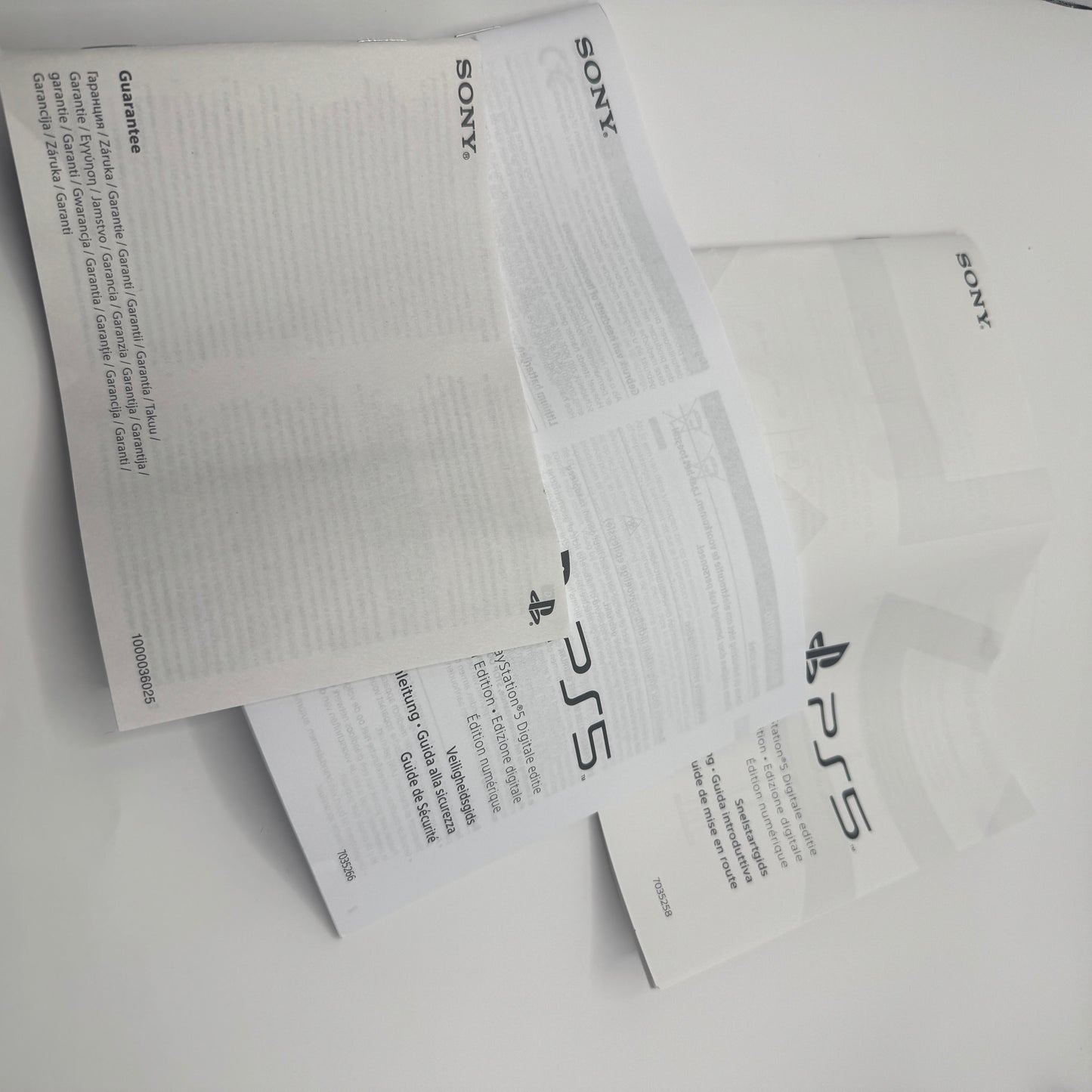 Sony Konsole | PS5 Digital-Edition ink. Controller, OVP etc. - Zustand: GUT