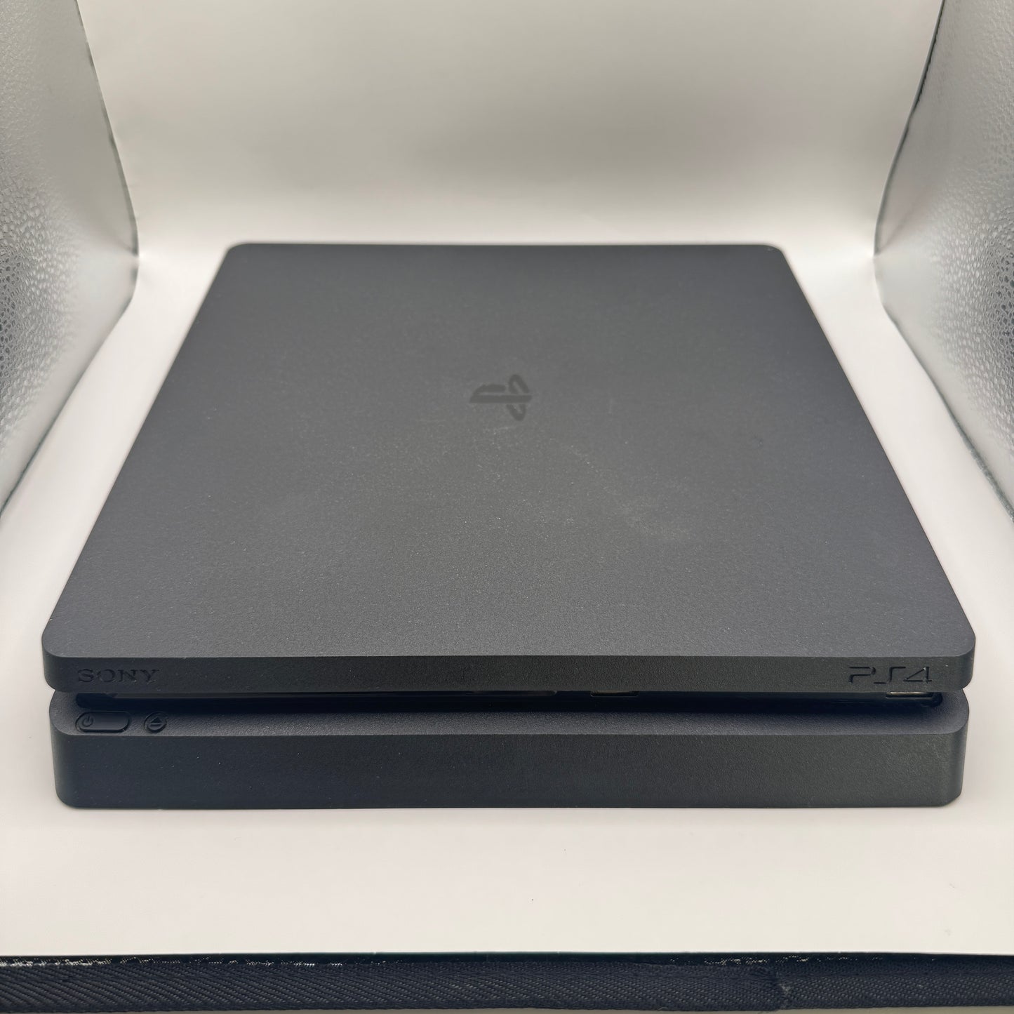 Sony Konsole | PS4 Slim 1 TB (CUH-2116B) inkl. Kabel