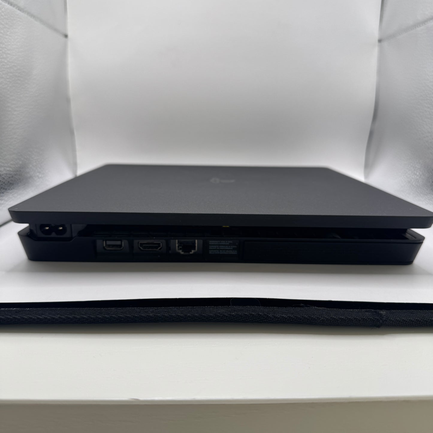 Sony Konsole | PS4 Slim 1 TB (CUH-2116B) inkl. Kabel