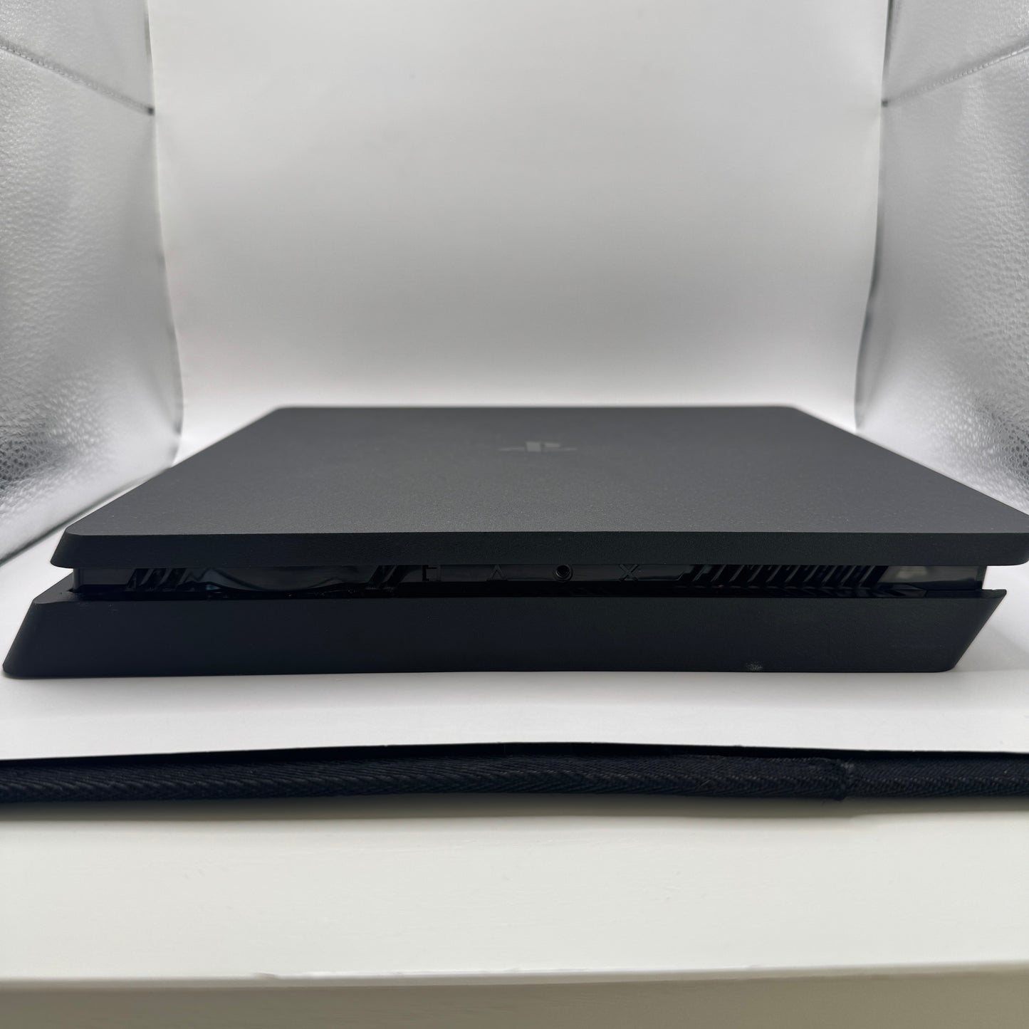 Sony Konsole | PS4 Slim 1 TB (CUH-2116B) inkl. Kabel