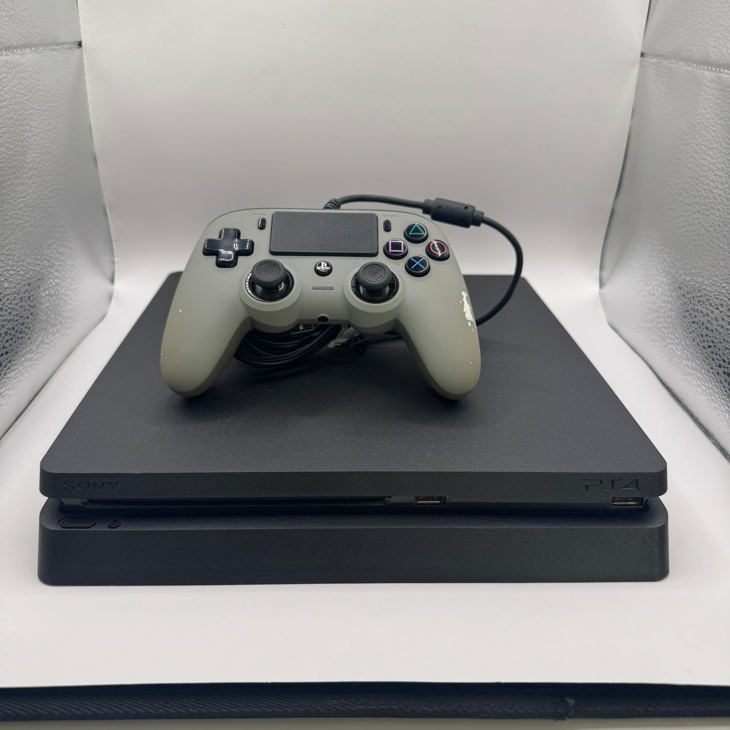 Sony Konsole | PS4 Slim 1 TB (CUH-2116B) inkl. Kabel