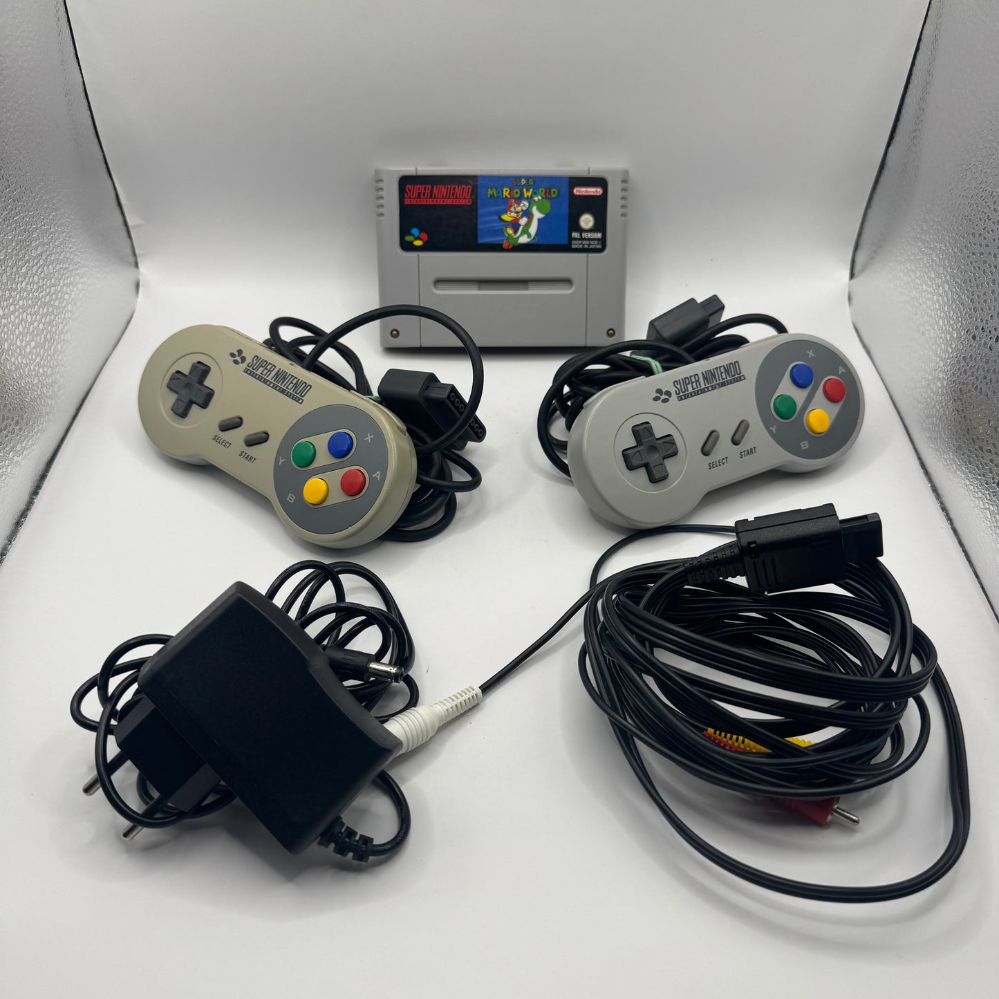 Nintendo Konsole | SNES Starter-Set,2 Controller, 1 Spiel