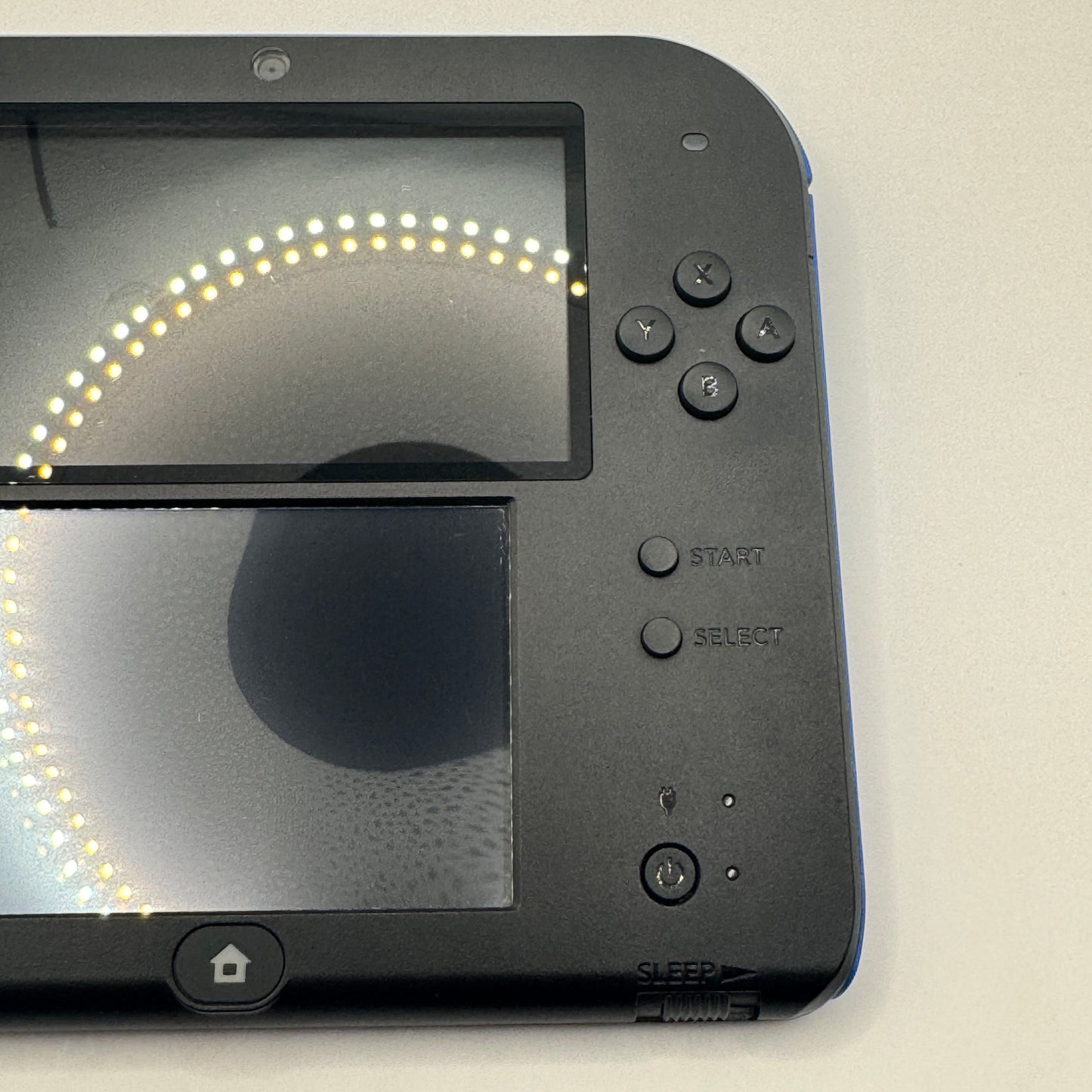 Nintendo Konsole | 2DS mit OVP - Zustand: SEHR GUT