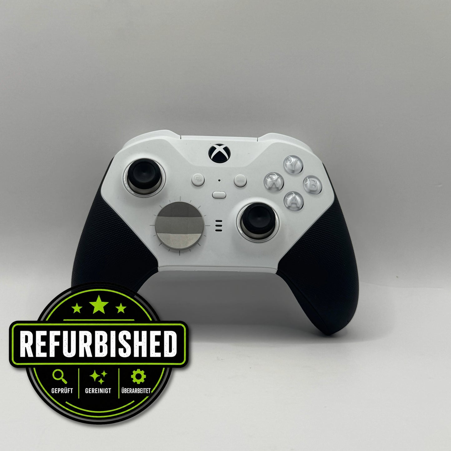 Microsoft Xbox Elite Wireless Controller Series 2 – Core Edition in Weiß, kabelloser Premium-Controller mit austauschbaren Sticks und ergonomischem Design für Xbox Series X|S, Xbox One und Windows-PC.