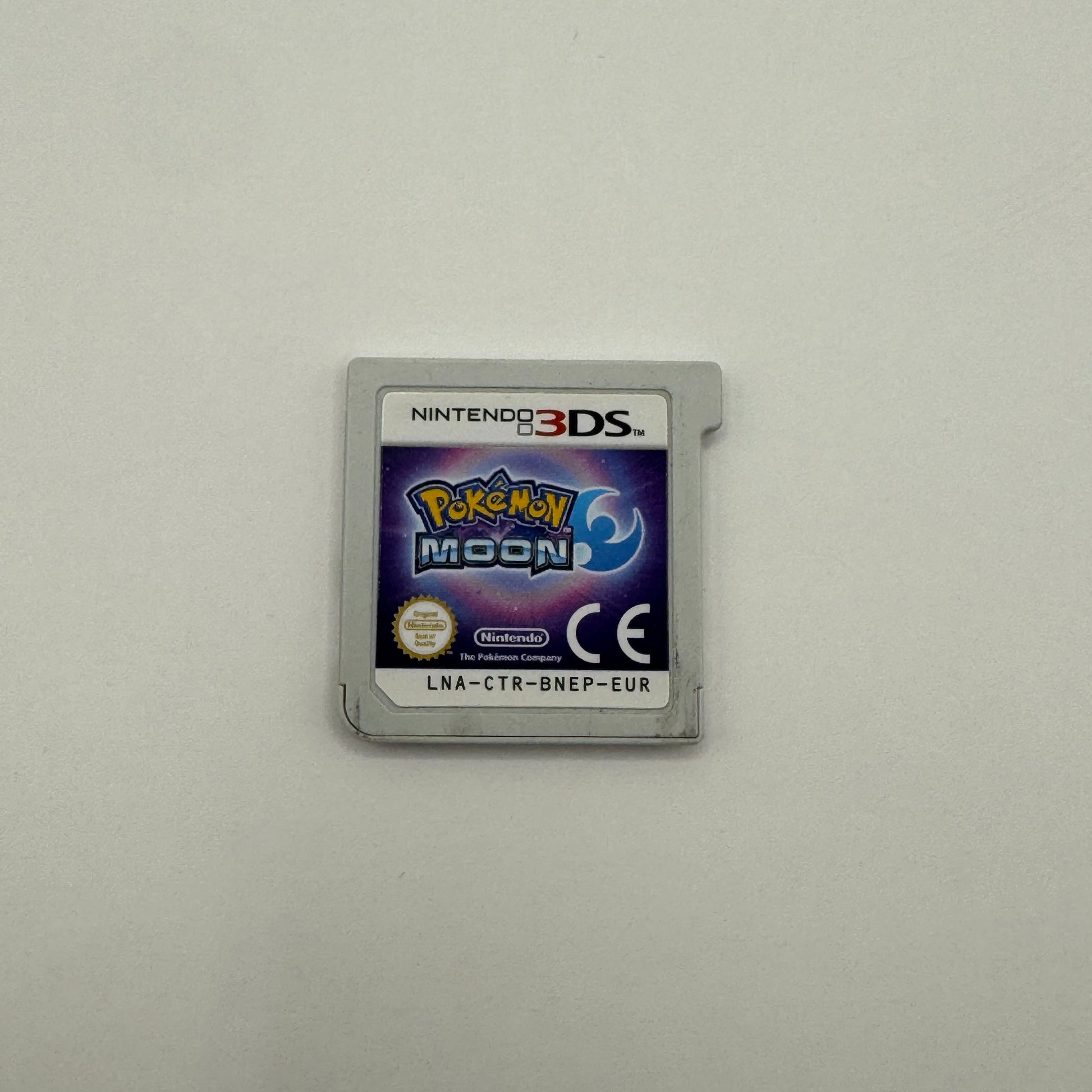 Modul des Nintendo 3DS-Spiels Pokémon Mond ohne Originalhülle, ein Rollenspiel, in dem Spieler Pokémon fangen, trainieren und die Alola-Region erkunden.