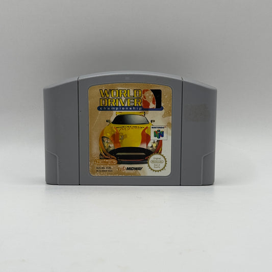 Spielmodul des Nintendo 64-Spiels World Driver Championship, ein Rennspiel, in dem Spieler verschiedene Fahrzeuge steuern und auf internationalen Rennstrecken um Siege und Meisterschaften kämpfen.
