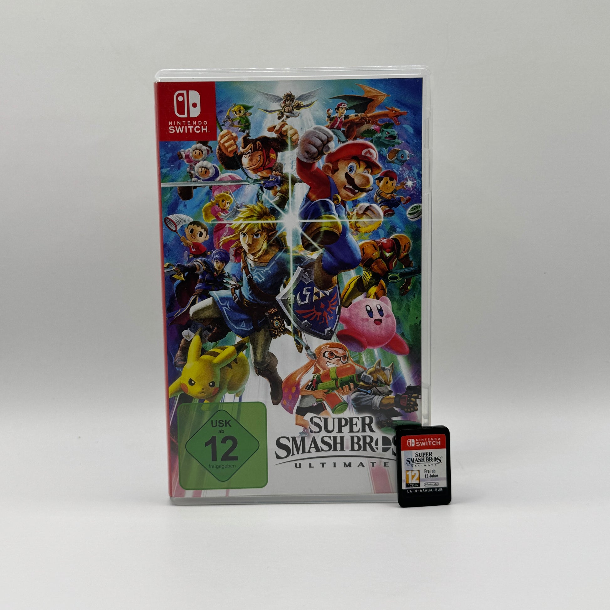 Verpackung des Switch-Spiels Super Smash Bros. Ultimate, ein Mehrspieler-Kampfspiel mit zahlreichen Nintendo- und Gastcharakteren.