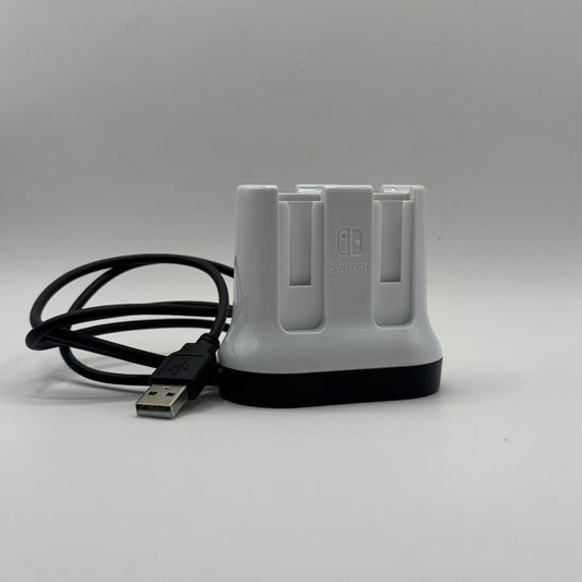 Joy-Con-Ladestation für Nintendo Switch, ermöglicht gleichzeitiges Aufladen von zwei Joy-Con-Controllern im Stand.