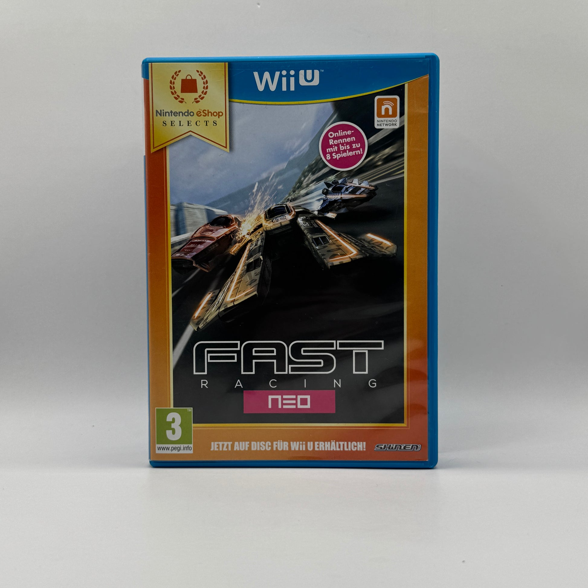 Verpackung des Wii U-Spiels Fast Racing Neo, ein futuristisches Rennspiel, in dem Spieler schnelle Anti-Schwerkraft-Fahrzeuge steuern und Rennen auf anspruchsvollen Strecken fahren.