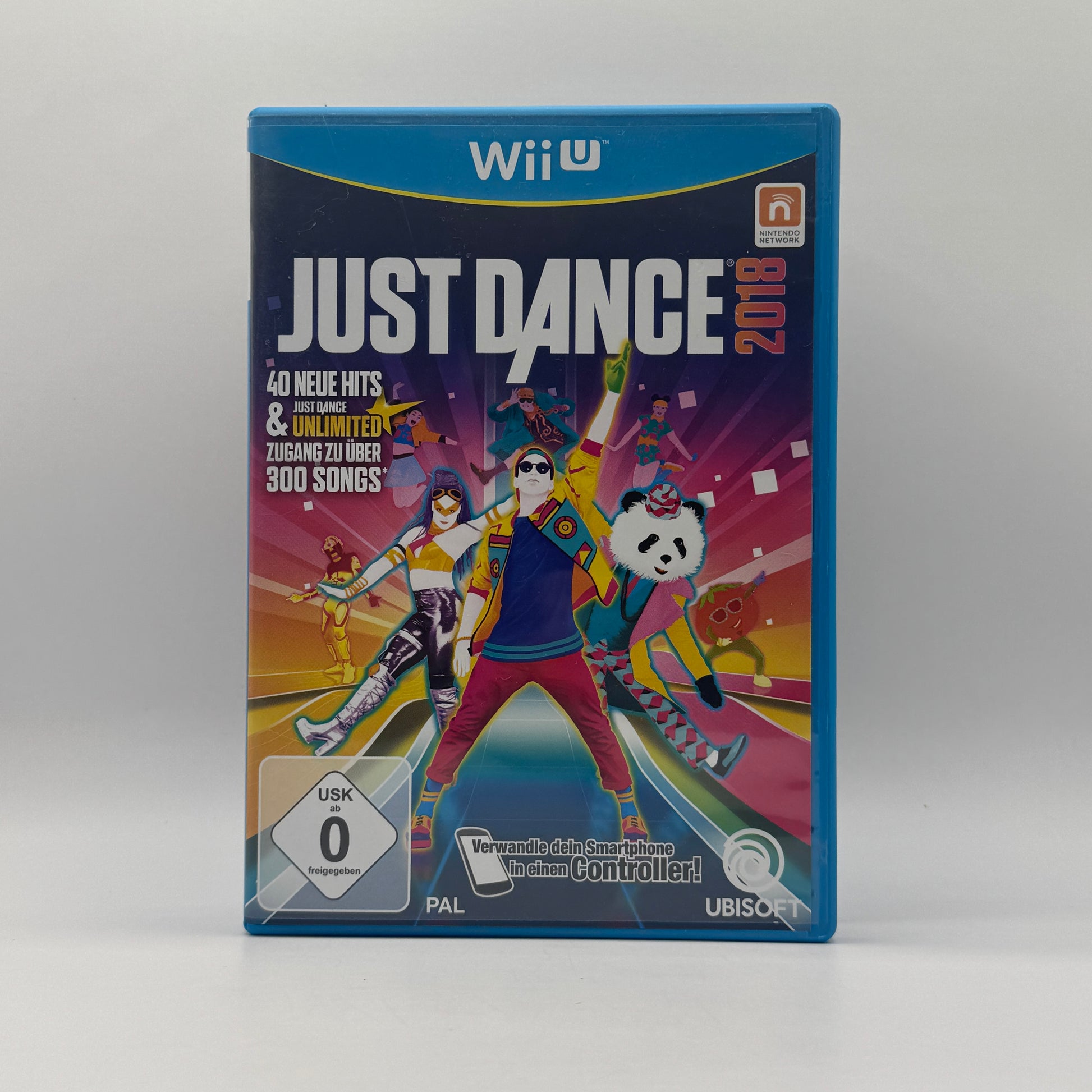Verpackung des Wii U-Spiels Just Dance 2018, ein Tanz- und Musikspiel, in dem Spieler Choreografien zu aktuellen Hits nachtanzen und Punkte sammeln.