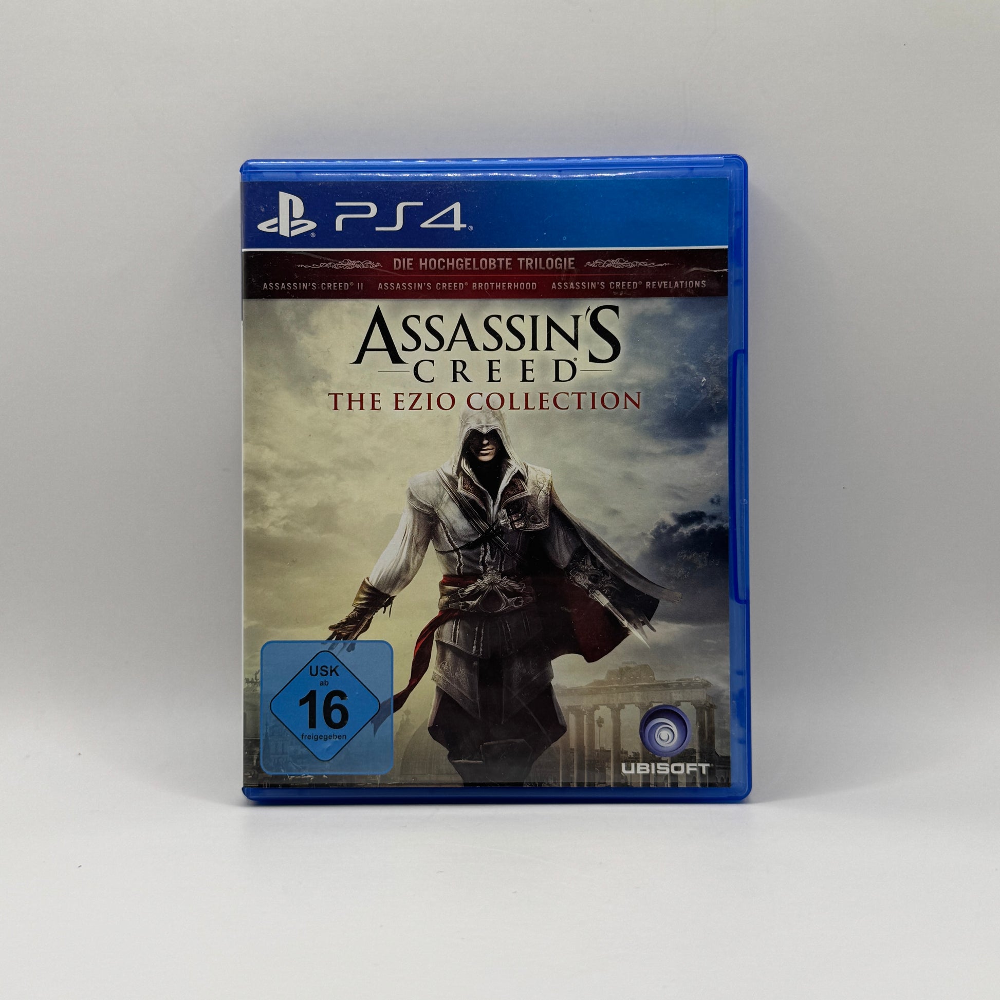 Verpackung des PS4-Spiels Assassin’s Creed Origins, ein Action-Adventure-Rollenspiel, in dem Spieler als Bayek das alte Ägypten erkunden, Missionen erfüllen und gegen Feinde kämpfen.