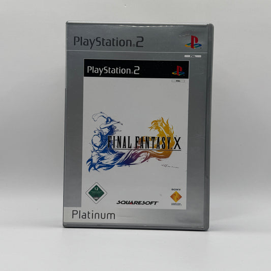 Verpackung des PS2-Spiels Final Fantasy X in der Platinum-Edition, ein japanisches Rollenspiel mit rundenbasierten Kämpfen, emotionaler Story und der Reise von Tidus und Yuna durch die Welt Spira.